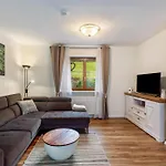 Hof Helmenhube 1 דירה