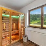 Hof Helmenhube 1 *
