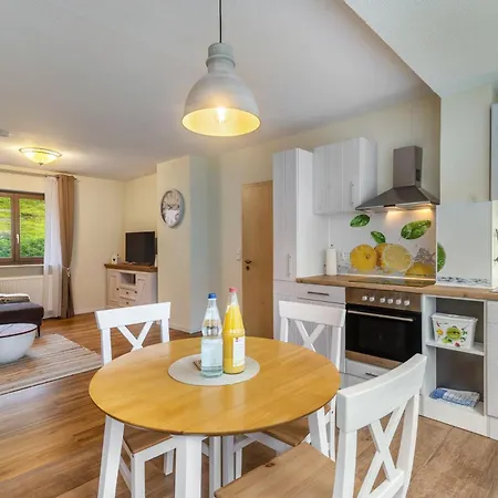 Appartement Hof Helmenhube 1 *