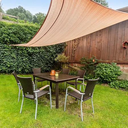 Lägenhet Hof Helmenhube 1 *